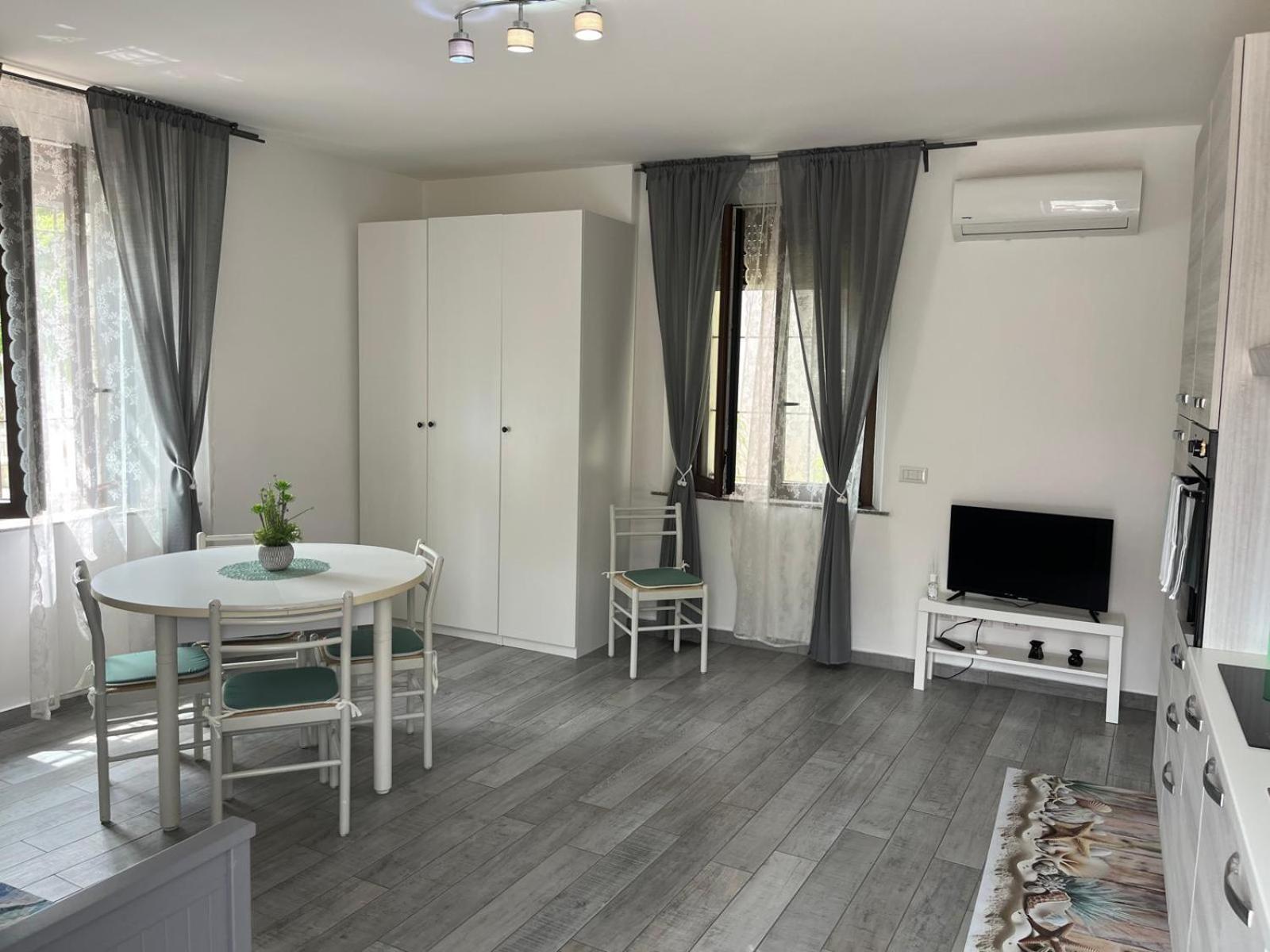 Nicole House Apartment Legnano Exterior foto